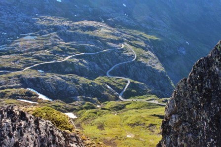 La serpenteante carretera